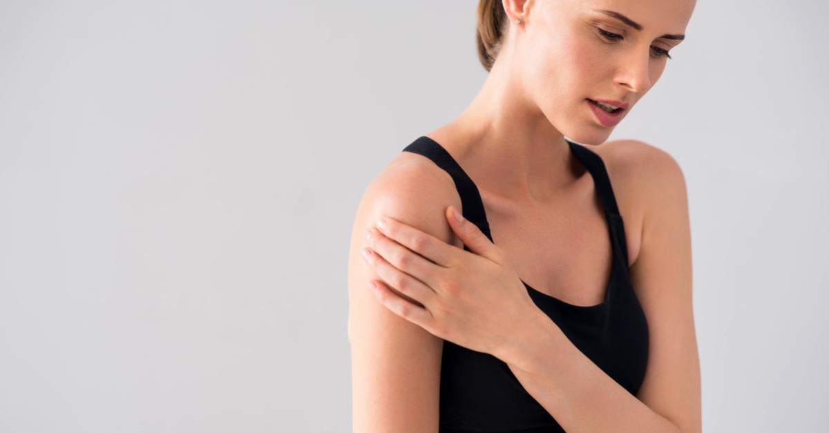 Image of a woman with anterior deltoid pain
