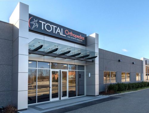 image of the outside of Total Orthopedics Syosset building